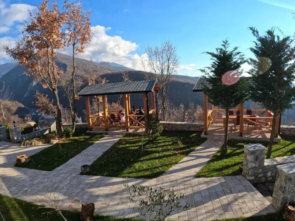 Bujtina Vrenezi Hotel Peshkopi Exterior photo